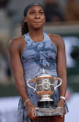 Coco Gauff of USA celebrates with the trophy French Open Tennis, Day Fourteen, Tennis, Roland Garros, Paris, France - 07 Jun 2025 EDITORIAL USE ONLY No use with unauthorised audio, video, data, fixture lists, club league logos or live services. Online in-match use limited to 120 images, no video emulation. No use in betting, games or single club league player publications. Copyright: xEllaxLing Shutterstockx 15346222ab