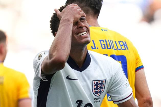 Sport Themen der Woche KW23 Sport Bilder des Tages Jude Bellingham of England shows a look of dejection Andorra v England, FIFA 2026 World Cup Qualifying, Group K, Football, RCDE Stadium, Barcelona, Spain - 07 Jun 2025 EDITORIAL USE ONLY No use with unauthorised audio, video, data, fixture lists, club league logos or live services. Online in-match use limited to 120 images, no video emulation. No use in betting, games or single club league player publications.  Copyright: xBaguxBlanco Shutterstockx 15345797aw