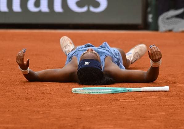 Roland Garros 2025, Grand Slam Tennis, Ladies Final, Paris, France, 6th June 2025 Coco Gauff (USA) celebrates winning the 2025 French Open Tennis Grand Slam Ladies Final at Roland Garros beating Aryna Sabalenka Paris Roland Garros Paris FRA, UK NEWSPAPERS OUT Copyright: xRogerxParkerx