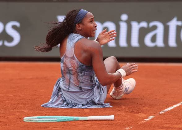 Coco Gauff cheers after the victory and falls on the floor, cheers, joy, emotion Tennis French Open 2025 Roland Garros Paris France June 7, 2025 Copyright: xJuergenxHasenkopfx