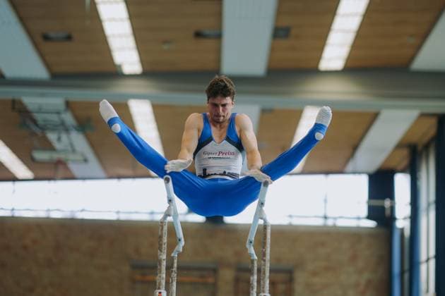 Carlo Hoerr TV Schwaebisch Gmuend Wetzgau on parallel bars, TV Schwaebisch Gmuend Wetzgau vs TuS Vinnhorst, Gymnastics, 1 Bundesliga, 3 Wettkampftag, Saison 2025, 07 06 2025, TV Schwaebisch Gmuend Wetzgau vs TuS Vinnhorst, Gymnastics, 1 Bundesliga, 3 Wettkampftag, Saison 2025, 07 06 2025 Schwaebisch Gmünd Copyright: xEibner-Pressefoto LarsxNeumannx EP_LNN