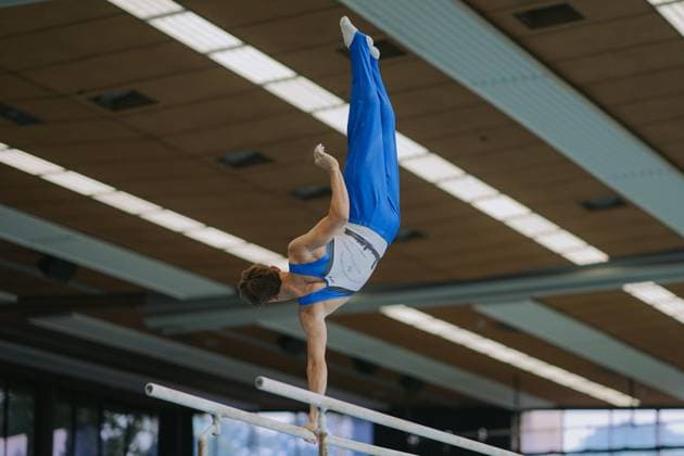 Philipp Steeb TV Schwaebisch Gmuend Wetzgau on parallel bars, TV Schwaebisch Gmuend Wetzgau vs TuS Vinnhorst, Gymnastics, 1 Bundesliga, 3 Wettkampftag, Saison 2025, 07 06 2025, TV Schwaebisch Gmuend Wetzgau vs TuS Vinnhorst, Gymnastics, 1 Bundesliga, 3 Wettkampftag, Saison 2025, 07 06 2025 Schwaebisch Gmünd Copyright: xEibner-Pressefoto LarsxNeumannx EP_LNN