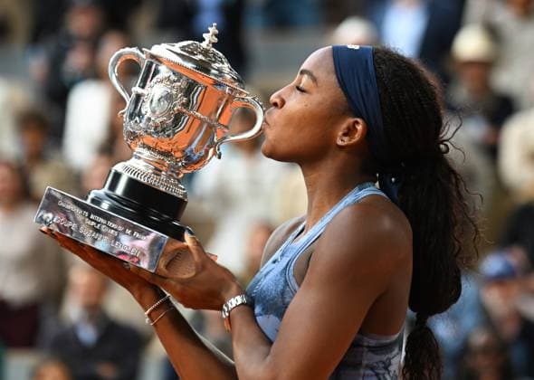 Roland Garros 2025, Grand Slam Tennis, Ladies Final, Paris, France, 7th June 2025 Coco Gauff (USA) celebrates winning the 2025 French Open Tennis Grand Slam Ladies Final at Roland Garros beating Aryna Sabalenka Paris Roland Garros Paris FRA, UK NEWSPAPERS OUT Copyright: xRogerxParkerx