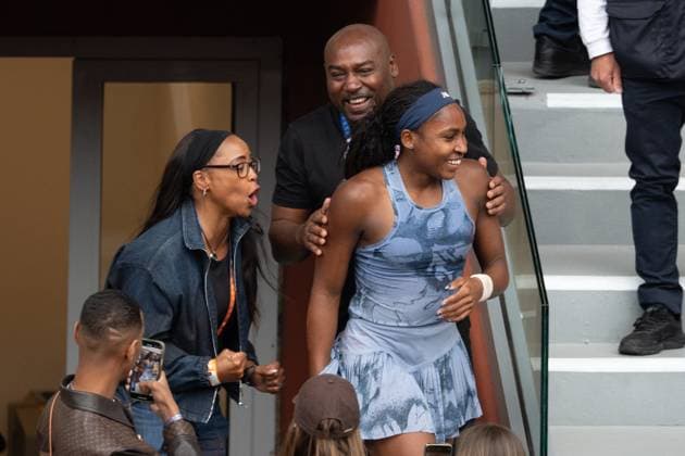 Roland Garros 2025 Final Women s LZ Coco Gauff with her parents during the Roland Garros 2025 tournament on June 7, 2025 in Paris, France. Photo by Laurent Zabulon ABACAPRESS.COM Paris  Copyright: xZabulonxLaurent ABACAx