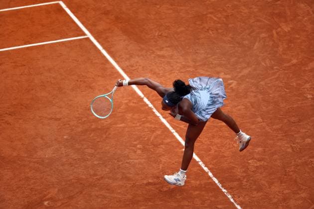 Second-seeded Coco Gauff of the US plays against top-seeded Aryna Sabalenka of Belarus in the Women?s Finals of the French Open Tennis Championship at Roland-Garros in Paris on Saturday, June 7, 2025. Gauff recovered from losing a 78-minute first set to win 6-7(5), 6-2, 6-4.  PAR20250607306 MAYAxVIDON-WHITE