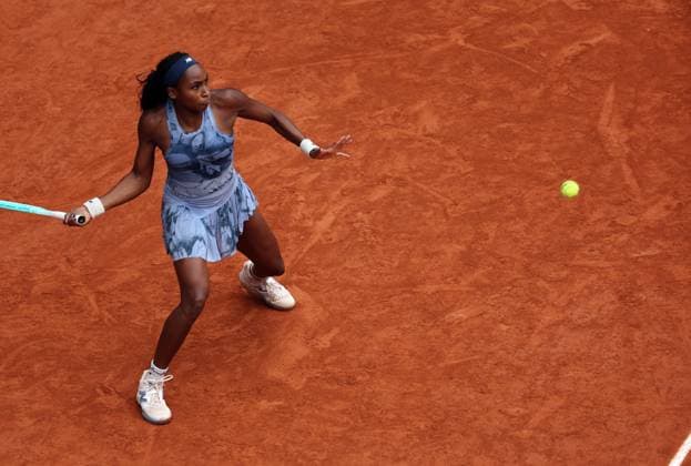 Second-seeded Coco Gauff of the US plays against top-seeded Aryna Sabalenka of Belarus in the Women?s Finals of the French Open Tennis Championship at Roland-Garros in Paris on Saturday, June 7, 2025. Gauff recovered from losing a 78-minute first set to win 6-7(5), 6-2, 6-4.  PAR20250607307 MAYAxVIDON-WHITE