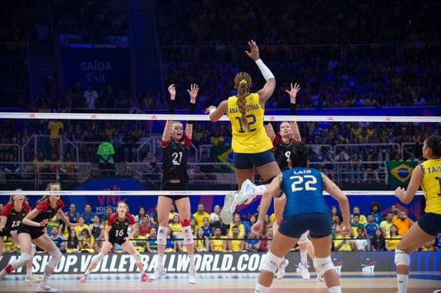Germany vs Brazil RIO DE JANEIRO, RJ - 07.06.2025: GERMANY VS BRAZIL - Monique Strubbe (GER), Ana Cristina Souza (BRA), during a match valid for the Volleyball Nations League (VNL), held on June 7, 2025, at the Maracanazinho gym, in Rio de Janeiro, RJ, Brazil. (Photo: Renato Assis Fotoarena) x2750375x  RenatoxAssis