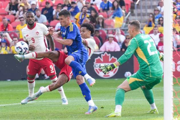 June 7, 2025, Toronto, On, CAN: Canada s Tajon Buchanan (17) fires past Ukraine goalkeeper Dmytro Riznyk (23) to score his team s fourth goal during second half Canadian Shield Tournament action , in Toronto, Saturday, June 7, 2025. Tajon Buchanan Fires Past Ukraine S Goal Keeper Dmytro Riznyk  - ZUMAc35_ 20250607_zaf_c35_086 Copyright: xChrisxYoungx