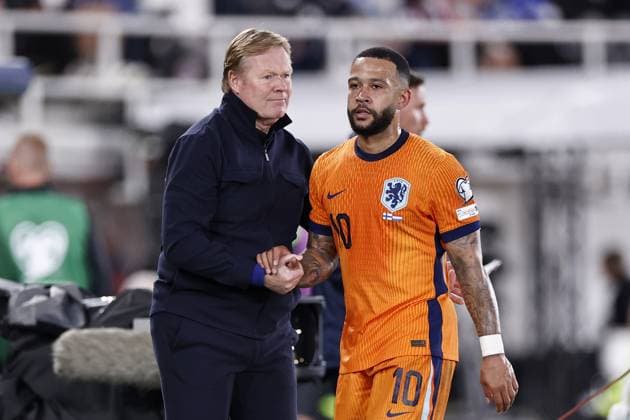 HELSINKI - (L-R) Netherlands coach Ronald Koeman, Memphis Depay or the Netherlands during the World Cup qualifier between Finland and the Netherlands at the Olympic Stadium on June 7, 2025 in Helsinki, Finland. ANP MAURICE VAN STEEN European Qualifiers Group G - FIFA World Cup, WM, Weltmeisterschaft, Fussball 2026 2024 25 xVIxANPxSportx xxANPxIVx 529524098 originalFilename: 529524098.jpg