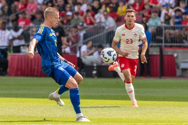 June 7, 2025, Toronto, Ontario, Canada: Oleksandr Zinchenko 17 in action during the Canadian Shield Tournament match at BMO Field on June 7, 2025 in Toronto, Ontario, Canada. The game ended 4-2 for Canada Toronto Canada - ZUMAm154 20250607_zap_m154_010 Copyright: xAngelxMarchinix