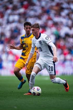 (250608) -- BARCELONA, June 8, 2025 -- Cole Palmer (R) of England vies with Aron Rodrigo Tapia of Andorra during the World Cup European Qualifiers football match between England and Andorra, in RCDE Stadium, Barcelona, Spain, on June 7, 2025. ) (SP)SPAIN-BARCELONA-FOOTBALL FIFA World Cup, WM, Weltmeisterschaft, Fussball QUALIFIER-ENGLAND VS ANDORRA JoanxGosa