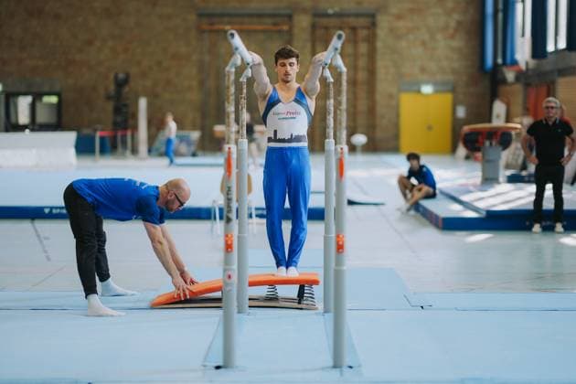 Carlo Hoerr TV Schwaebisch Gmuend Wetzgau on parallel bars, TV Schwaebisch Gmuend Wetzgau vs TuS Vinnhorst, Gymnastics, 1 Bundesliga, 3 Wettkampftag, Saison 2025, 07 06 2025, TV Schwaebisch Gmuend Wetzgau vs TuS Vinnhorst, Gymnastics, 1 Bundesliga, 3 Wettkampftag, Saison 2025, 07 06 2025 Schwaebisch Gmünd Copyright: xEibner-Pressefoto LarsxNeumannx EP_LNN