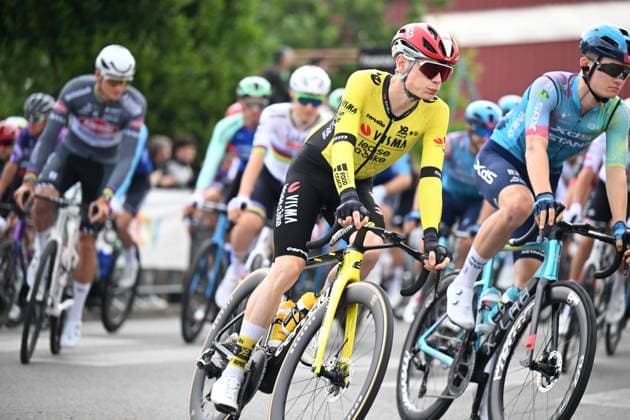 08-06-2025 Criterium Du Dauphine Libere; Tappa 01 Domerat - Montlucon; 2025, Visma - Lease A Bike; Vingegaard, Jonas; Domerat; 