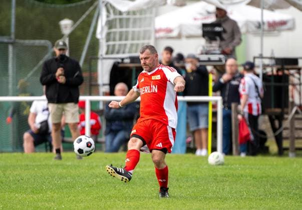 Sport Themen der Woche KW23 Fußball, Senioren, Saison 2024 25, Freundschaftsspiel, 1. FC Barnim - Traditionsteam 1. FC Union Berlin (1:8), Steffen Baumgart (Traditionsauswahl 1. FC Union), 07.06. 2025, *** Soccer, Senior, Season 2024 25, Friendly match, 1 FC Barnim Traditionsteam 1 FC Union Berlin 1 8 , Steffen Baumgart Traditionsauswahl 1 FC Union , 07 06 2025, Copyright: xMatthiasxKochx