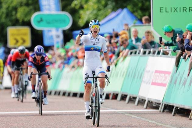 Bilder des Jahres 2025, Sport 06 Juni Sport Themen der Woche KW23 Sport Bilder des Tages 2025 Lloyds Tour of Britain Women Picture by Alex Whitehead SWpix.com - 08 06 2025 - Cycling - UCI Women s World Tour - 2025 Lloyds Tour of Britain Women - Stage 4: The Glasgow Stage - Lorena Wiebes (Team SD Worx - Protime) wins the final stage Copyright: x xSWpix.comx(t axPhotographyxHubxLtd)xAlexxWhitehead SWpix.comx SWP-2944-0342