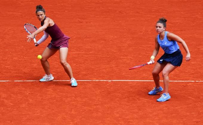 Jasmine Paolini and Sara Errani in Ladies Doubles action French Open Tennis, Day Fifteen, Tennis, Roland Garros, Paris, France - 08 Jun 2025 EDITORIAL USE ONLY No use with unauthorised audio, video, data, fixture lists, club league logos or live services. Online in-match use limited to 120 images, no video emulation. No use in betting, games or single club league player publications. Copyright: xJavierxGarcia Shutterstockx 15346224e