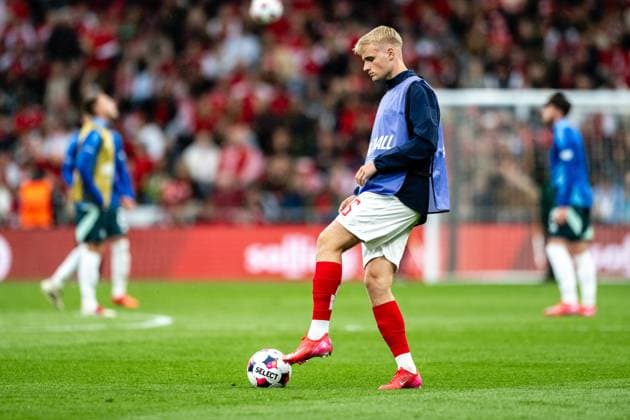 Denmark v Northern Ireland, football friendly, Copenhagen, Denmark Copenhagen, Denmark. 07th, June 2025. Victor Froholdt (6) of Denmark is warming up at the break of the football friendly between Denmark and Northern Ireland at Parken in Copenhagen. Denmark, Copenhagen  Copyright: xGonzalesxPhoto TobiasxJorgensenx