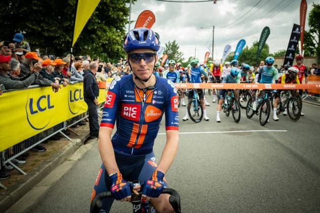 CRITERIUM DU DAUPHINE , DOMERAT PHOTOPQR LA MONTAGNE SALESSE Florian ; ; 08 06 2025 ; CRITERIUM DU DAUPHINE , DOMERAT le 08 06 25 ROMAIN BARDET depart depuis DOMERAT photo florian salesse SPORTS CYCLISME France  Copyright: xPHOTOPQR LAxMONTAGNE MAXPPPxSALESSExFlorianx 20250608LMT6153 0821812487st