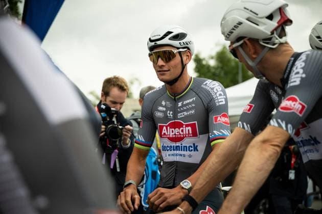 CRITERIUM DU DAUPHINE , DOMERAT PHOTOPQR LA MONTAGNE SALESSE Florian ; ; 08 06 2025 ; CRITERIUM DU DAUPHINE , DOMERAT le 08 06 25 VAN DER POEL depart depuis DOMERAT photo florian salesse SPORTS CYCLISME France  Copyright: xPHOTOPQR LAxMONTAGNE MAXPPPxSALESSExFlorianx 20250608LMT6161 0821812503st