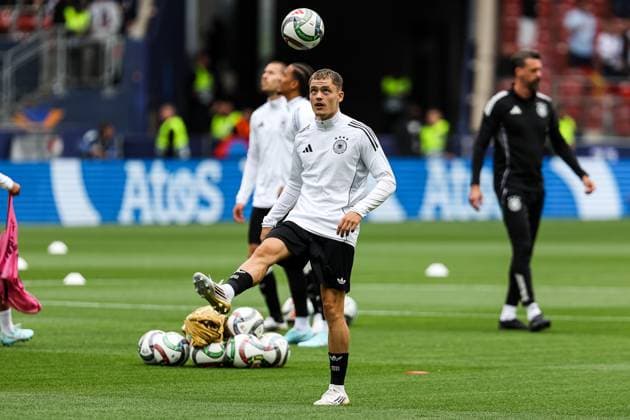 Florian Wirtz Germany, 17 at warm-up GER, Germany vs France, Football, UEFA, Nations League, Place3, Season 2024 2025, 08 06 2025 GER, Germany vs France, Football, UEFA, Nations League, Place3, Season 2024 2025, 08 06 2025 Stuttgart Copyright: xEibner-Pressefoto RogerxBuerkex EP_RBE