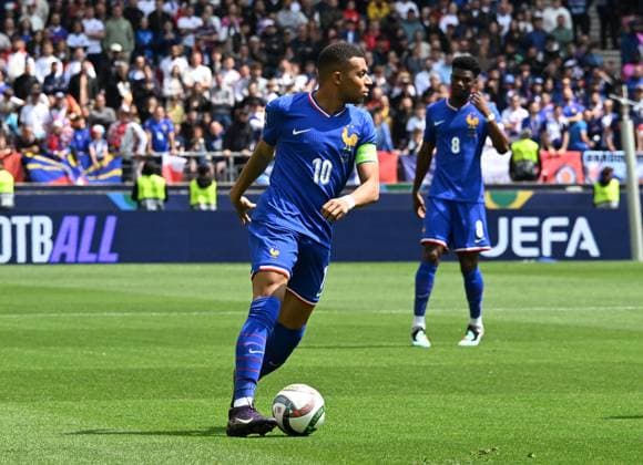 08 06 2025, xsltx, Football UEFA Nations League Place 3, Germany France v l Kylian Mbappe France DFL DFB REGULATIONS PROHIBIT ANY USE OF PHOTOGRAPHS as IMAGE SEQUENCES and or QUASI VIDEO Stuttgart