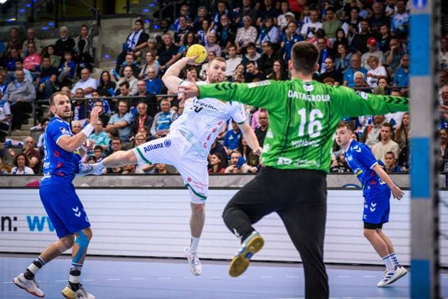 William Bogojevic SC DHfK Leipzig, 20 vs Miljan Vujovic TVB Stuttgart, 16 GER, TVB Stuttgart SC DHfK Leipzig, DAIKIN HBL, Handball, Bundesliga, 34 Matchday, Season 2024 2025, 08 06 2025 GER, TVB Stuttgart SC DHfK Leipzig, DAIKIN HBL, Handball, Bundesliga, 34 Matchday, Season 2024 2025, 08 06 2025 Stuttgart Copyright: xSandyxDinkelackerx EP_SDR