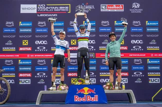 MOUNTAINBIKE - UCI MTB World Series LEOGANG,AUSTRIA,08.JUN.25 - CYCLING, MOUNTAIN BIKE - UCI Mountainbike World Cup, Cross-Country Olympic. Image shows Samara Maxwell (NZL), Puck Pieterse (NED) and Ramona Forchini (SUI).  GEPAxpictures xWolfgangxKofler