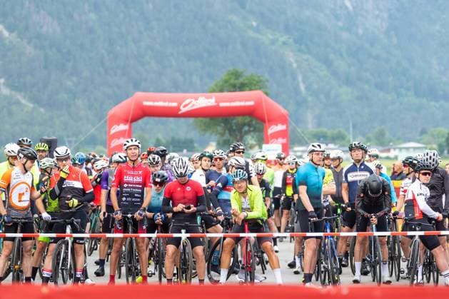 08 06 2025, Lienz, AUT, 37 Dolomite Cycling Tour, 10 SuperGiroDolomiti, in the picture Overview Start Super Giro Dolomiti Overview Start Super Giro Dolomiti during the 37th Dolomite Cycling Tour and 10th SuperGiroDolomiti in Lienz, Austria on 2025 06 08 Expa Lienz  EP_gro