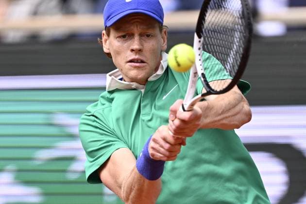 2025 Roland-Garros - Men s Single Final PARIS, FRANCE - JUNE 8: Jannik Sinner of Italy competes against Carlos Alcaraz (not seen) of Spain during the Men s Single Final match on the day 15 of French Open tennis tournament on Court Philippe-Chatrier at the Roland-Garros Complex in Paris, France on June 8, 2025. Burak Akbulut Anadolu Paris France. Editorial use only. Please get in touch for any other usage.  Copyright: x2025xAnadoluxBurakxAkbulutx
