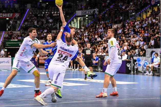 TVB Stuttgart SC DHfK Leipzig Stuttgart, 08 06 2025 Max Haefner Stuttgart 3 v Moritz Preuss Leipzig 24 Stuttgart, 08 06 2025 34 Matchday of the German Handball League, TVB Stuttgart SC DHfK Leipzig, Porsche Arena, Stuttgart Copyright: xBEAUTIFULxSPORTS Märklx