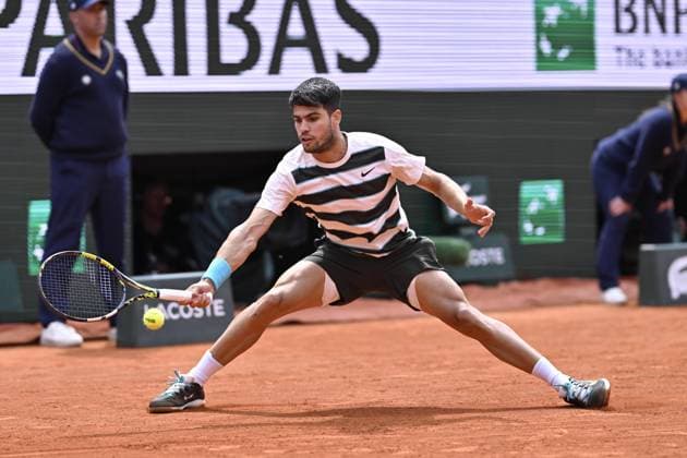 2025 Roland-Garros - Men s Single Final PARIS, FRANCE - JUNE 8: Jannik Sinner (not seen) of Italy competes against Carlos Alcaraz of Spain during the Men s Single Final match on the day 15 of French Open tennis tournament on Court Philippe-Chatrier at the Roland-Garros Complex in Paris, France on June 8, 2025. Burak Akbulut Anadolu Paris France. Editorial use only. Please get in touch for any other usage.  Copyright: x2025xAnadoluxBurakxAkbulutx