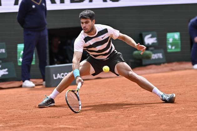 2025 Roland-Garros - Men s Single Final PARIS, FRANCE - JUNE 8: Jannik Sinner (not seen) of Italy competes against Carlos Alcaraz of Spain during the Men s Single Final match on the day 15 of French Open tennis tournament on Court Philippe-Chatrier at the Roland-Garros Complex in Paris, France on June 8, 2025. Burak Akbulut Anadolu Paris France. Editorial use only. Please get in touch for any other usage.  Copyright: x2025xAnadoluxBurakxAkbulutx