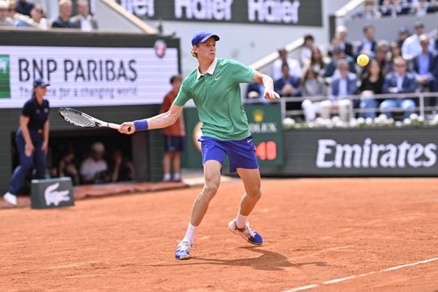2025 Roland-Garros - Men s Single Final PARIS, FRANCE - JUNE 8: Jannik Sinner of Italy competes against Carlos Alcaraz (not seen) of Spain during the Men s Single Final match on the day 15 of French Open tennis tournament on Court Philippe-Chatrier at the Roland-Garros Complex in Paris, France on June 8, 2025. Burak Akbulut Anadolu Paris France. Editorial use only. Please get in touch for any other usage.  Copyright: x2025xAnadoluxBurakxAkbulutx