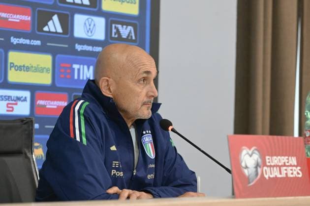 Luciano Spalletti holds final press conference, PK, Pressekonferenz as Italy Head Coach FLORENCE, ITALY - JUNE 8: Italy national football team head coach Luciano Spalletti attends his final press conference ahead of stepping down from his role, in Florence, Italy on June 7, 2025. Carlo Bressan Anadolu Florence Italy. Editorial use only. Please get in touch for any other usage.  Copyright: x2025xAnadoluxCarloxBressanx