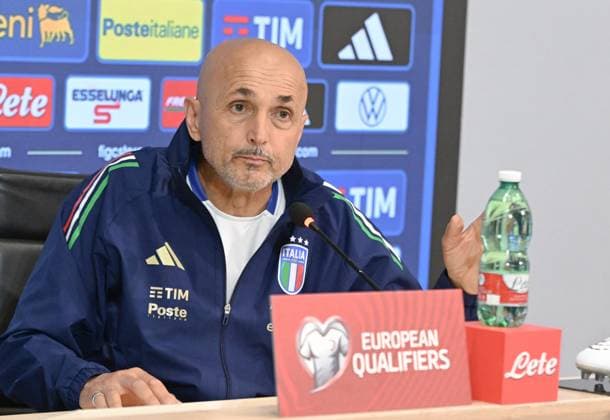 Luciano Spalletti holds final press conference, PK, Pressekonferenz as Italy Head Coach FLORENCE, ITALY - JUNE 8: Italy national football team head coach Luciano Spalletti attends his final press conference ahead of stepping down from his role, in Florence, Italy on June 7, 2025. Carlo Bressan Anadolu Florence Italy. Editorial use only. Please get in touch for any other usage.  Copyright: x2025xAnadoluxCarloxBressanx