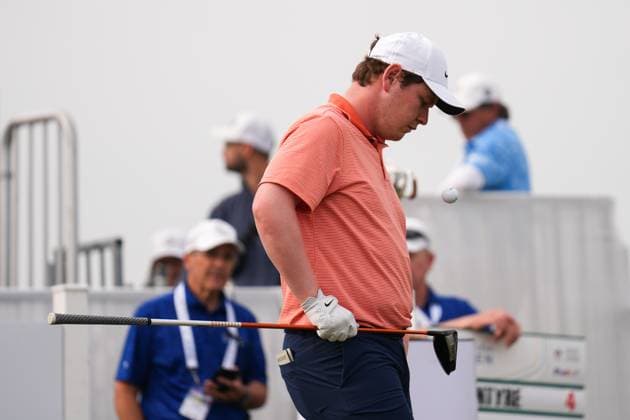 RBC Canadian Open 2025 - Final Round CALEDON, CANADA - JUNE 8 : Robert MacIntyre of Scotland bounces his ball before his tee shot on the 1st hole during the final round of the RBC Canadian Open 2025 at TPC Toronto at Osprey Valley in Caledon, Ontario, Canada on June 8, 2025. Mert Alper Dervis Anadolu Ontario Canada. Editorial use only. Please get in touch for any other usage.  Copyright: x2025xAnadoluxMertxAlperxDervisx