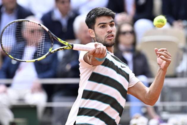2025 Roland-Garros - Men s Single Final PARIS, FRANCE - JUNE 8: Jannik Sinner (not seen) of Italy competes against Carlos Alcaraz of Spain during the Men s Single Final match on the day 15 of French Open tennis tournament on Court Philippe-Chatrier at the Roland-Garros Complex in Paris, France on June 8, 2025. Burak Akbulut Anadolu Paris France. Editorial use only. Please get in touch for any other usage.  Copyright: x2025xAnadoluxBurakxAkbulutx