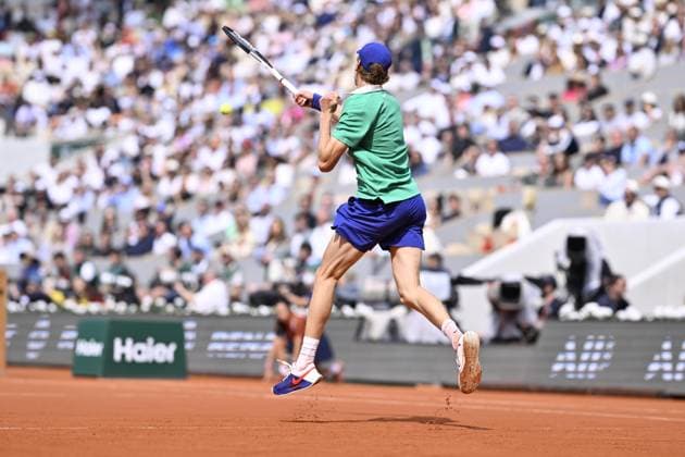 2025 Roland-Garros - Men s Single Final PARIS, FRANCE - JUNE 8: Jannik Sinner of Italy competes against Carlos Alcaraz (not seen) of Spain during the Men s Single Final match on the day 15 of French Open tennis tournament on Court Philippe-Chatrier at the Roland-Garros Complex in Paris, France on June 8, 2025. Burak Akbulut Anadolu Paris France. Editorial use only. Please get in touch for any other usage.  Copyright: x2025xAnadoluxBurakxAkbulutx