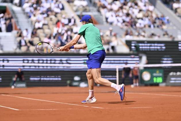 2025 Roland-Garros - Men s Single Final PARIS, FRANCE - JUNE 8: Jannik Sinner of Italy competes against Carlos Alcaraz (not seen) of Spain during the Men s Single Final match on the day 15 of French Open tennis tournament on Court Philippe-Chatrier at the Roland-Garros Complex in Paris, France on June 8, 2025. Burak Akbulut Anadolu Paris France. Editorial use only. Please get in touch for any other usage.  Copyright: x2025xAnadoluxBurakxAkbulutx