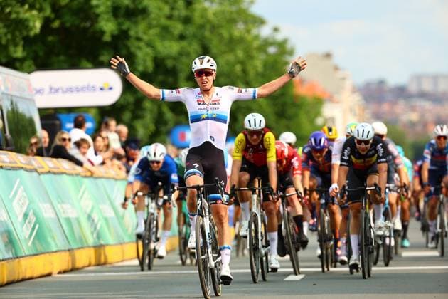 Belgian Tim Merlier of Soudal Quick-Step celebrates as he crosses the finish line to win the Brussels Cycling Classic one day cycling race, 205,1 km from and to Brussels, Sunday 08 June 2025. DAVIDxPINTENS  x126450303x