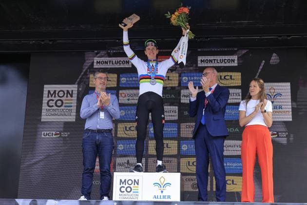 POGA?AR Tadej , UAE Team Emirates - XRG, during the award ceremony, during the Criterium du Dauphine, Stage 1, Domerat - Montlucon, 06 08 2025 - 195,8 km during Criterium du Dauphine 2025 - Stage 1, Street Cycling race in France, France, June 08 2025 Copyright: xStefanoxCavasino IPAxSportx xipa-agency.netx xx IPA_58780798 IPA_Agency_IPA58780798