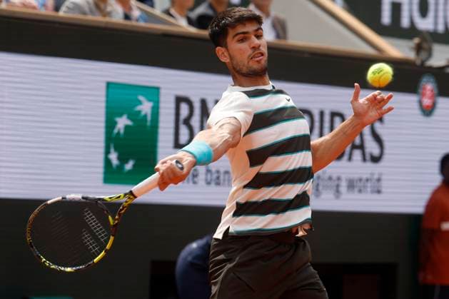 June 8, 2025, Paris, Paris, France: Carlos Alcaraz (ESP) in action during the tennis Grand Slam of Roland Garros 2025 menÃ¢â‚¬â ¢s final match between Jannik Sinner (ITA) and Carlos Alcaraz (ESP) at Philippe Chatrier central court in Roland Garros Stadium - on June 08 2025.Paris - France Paris France - ZUMAb253 20250608_zsp_b253_009 Copyright: xLoicxBaratouxx