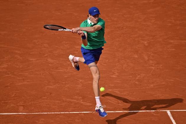 2025 Roland-Garros - Men s Single Final PARIS, FRANCE - JUNE 8: Jannik Sinner of Italy competes against Carlos Alcaraz (not seen) of Spain during the Men s Single Final match on the day 15 of French Open tennis tournament on Court Philippe-Chatrier at the Roland-Garros Complex in Paris, France on June 8, 2025. Mustafa Yalcin Anadolu Paris France. Editorial use only. Please get in touch for any other usage.  Copyright: x2025xAnadoluxMustafaxYalcinx