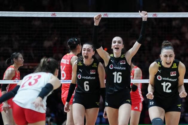 (250608) -- BEIJING, June 8, 2025 -- Players of T¨¹rkiye celebrate scoring during the Pool 3 match between China and T¨¹rkiye at the Women s Volleyball Nations League (VNL) 2025 Beijing at the National Indoor Stadium in Beijing, China, June 8, 2025. ) (SP)CHINA-BEIJING-VOLLEYBALL-VNL-CHINA VS T?RKIYE (CN) JuxHuanzong 