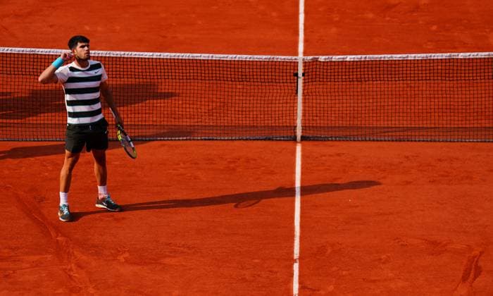 Carlos Alcaraz wins the third set 6-4 French Open Tennis, Day Fifteen, Tennis, Roland Garros, Paris, France - 08 Jun 2025 EDITORIAL USE ONLY No use with unauthorised audio, video, data, fixture lists, club league logos or live services. Online in-match use limited to 120 images, no video emulation. No use in betting, games or single club league player publications. Copyright: xJavierxGarcia Shutterstockx 15346224ae