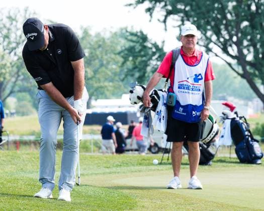 June 8, 2025, Madison, Wisconsin, USA: THOMAS BJORN of Denmark chips onto the green on the first hole during the final round of the 2025 American Family Insurance Championship at TPC Wisconsin in Madison, Wis. Madison USA - ZUMAb262 20250608_znp_b262_001 Copyright: xJeffxM.xBrownx