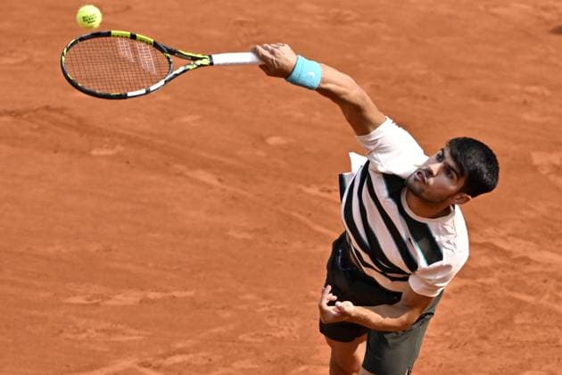 2025 Roland-Garros - Men s Single Final PARIS, FRANCE - JUNE 8: Carlos Alcaraz of Spain competes against Jannik Sinner of Italy (not seen) during the Men s Single Final match on the day 15 of French Open tennis tournament on Court Philippe-Chatrier at the Roland-Garros Complex in Paris, France on June 8, 2025. Burak Akbulut Anadolu Paris France. Editorial use only. Please get in touch for any other usage.  Copyright: x2025xAnadoluxBurakxAkbulutx