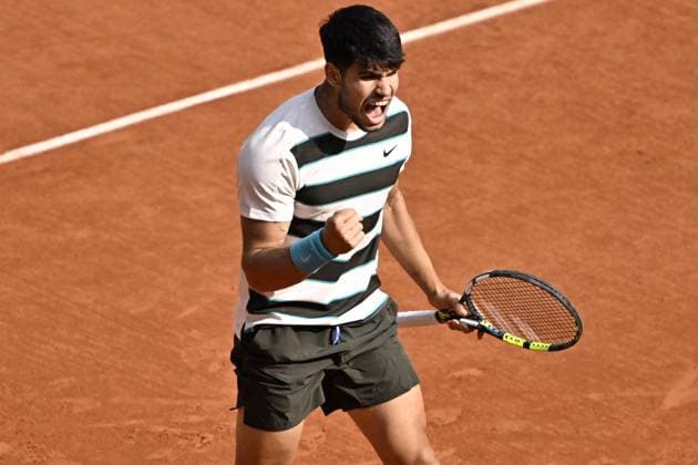 2025 Roland-Garros - Men s Single Final PARIS, FRANCE - JUNE 8: Carlos Alcaraz of Spain competes against Jannik Sinner of Italy (not seen) during the Men s Single Final match on the day 15 of French Open tennis tournament on Court Philippe-Chatrier at the Roland-Garros Complex in Paris, France on June 8, 2025. Burak Akbulut Anadolu Paris France. Editorial use only. Please get in touch for any other usage.  Copyright: x2025xAnadoluxBurakxAkbulutx
