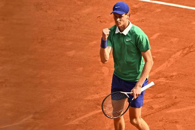2025 Roland-Garros - Men s Single Final PARIS, FRANCE - JUNE 8: Jannik Sinner of Italy competes against Carlos Alcaraz (not seen) of Spain during the Men s Single Final match on the day 15 of French Open tennis tournament on Court Philippe-Chatrier at the Roland-Garros Complex in Paris, France on June 8, 2025. Burak Akbulut Anadolu Paris France. Editorial use only. Please get in touch for any other usage.  Copyright: x2025xAnadoluxBurakxAkbulutx