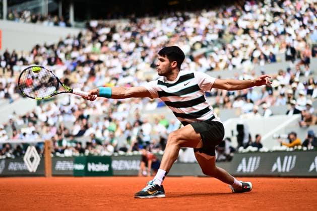 TENNIS : Roland Garros 2025 - Internationaux de France - 08 06 2025 Carlos Alcaraz ( Spain ) during the 2025 French Open at Roland Garros on Juin 08 , 2025 in Paris, France. ( Photo Dante Badano PSNewz ) - ParisFrance  Copyright: xx